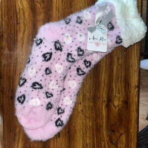 Hannah Rose Pink and White Cozy Fuzzy Socks